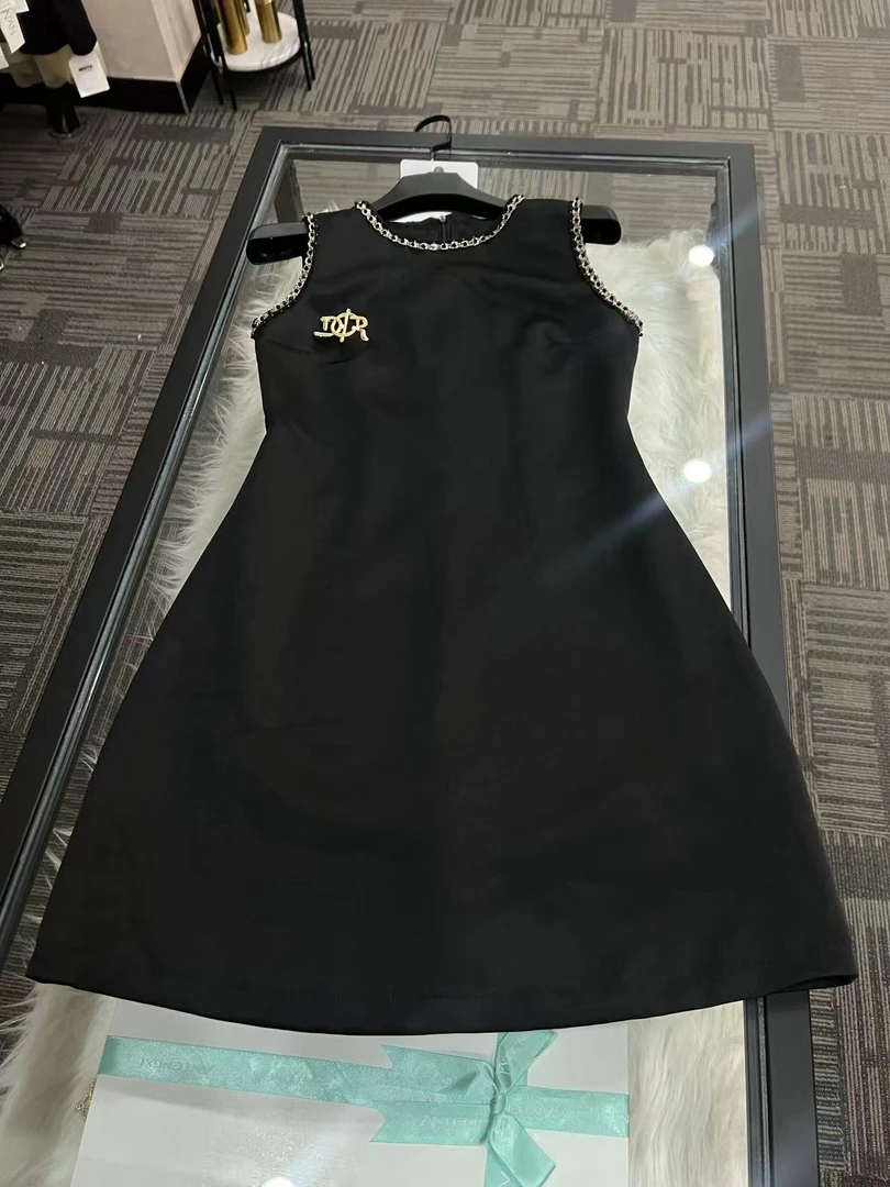 ONE夏季轻奢高定黑色圆领修身显瘦收腰连衣裙002#