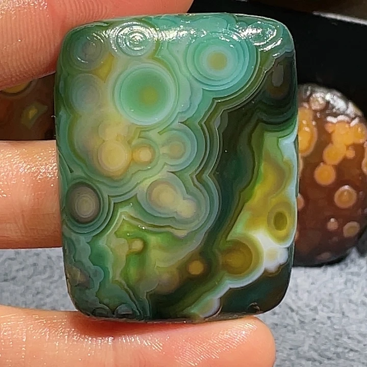 玛瑙/玉髓未镶嵌珠宝奇石