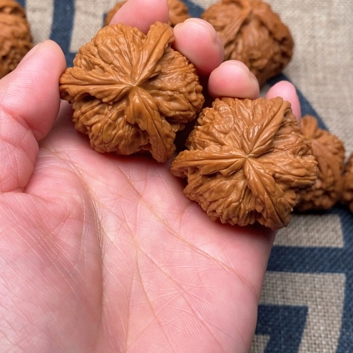 吊坠文玩核桃旅***人