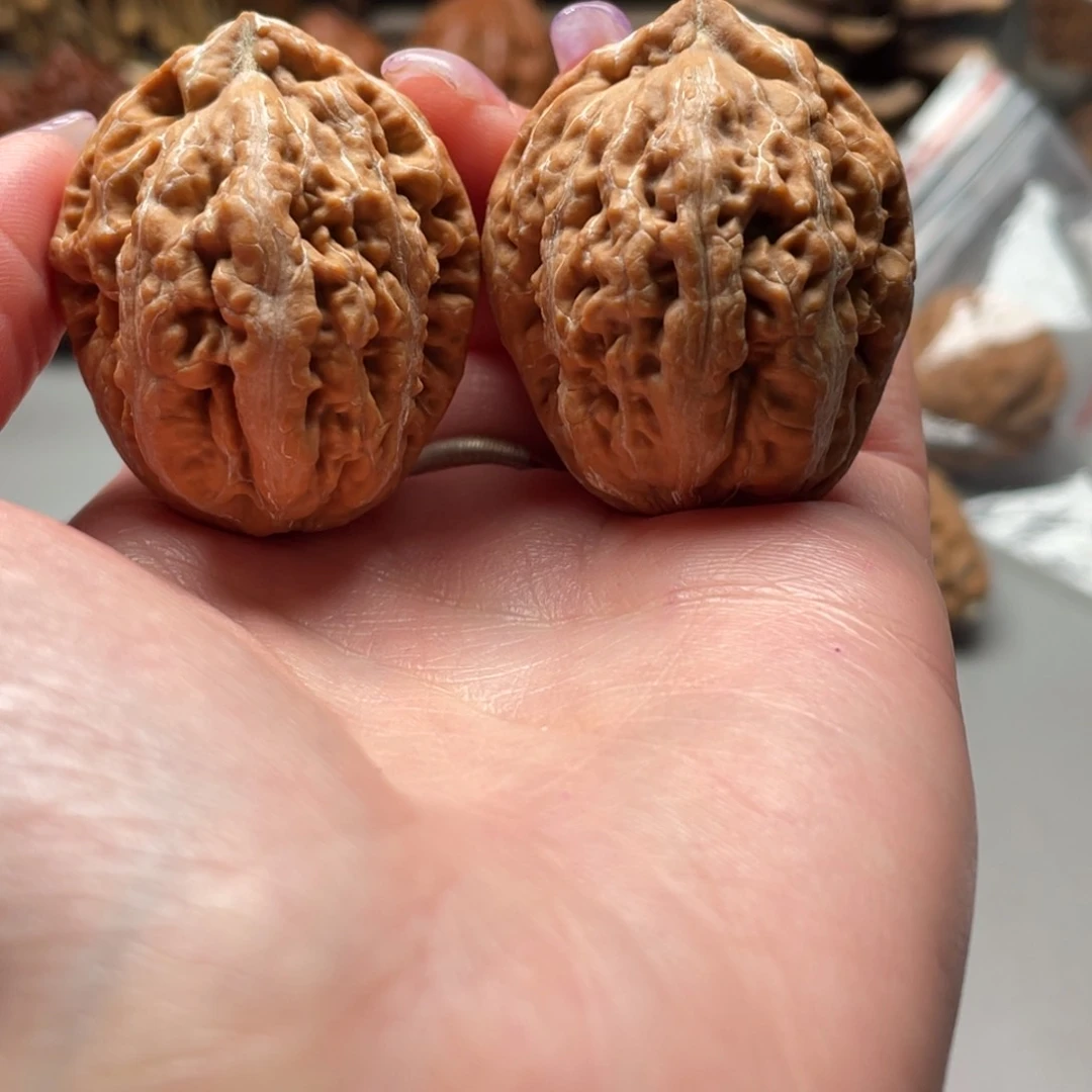 文玩核桃把件小楸香70