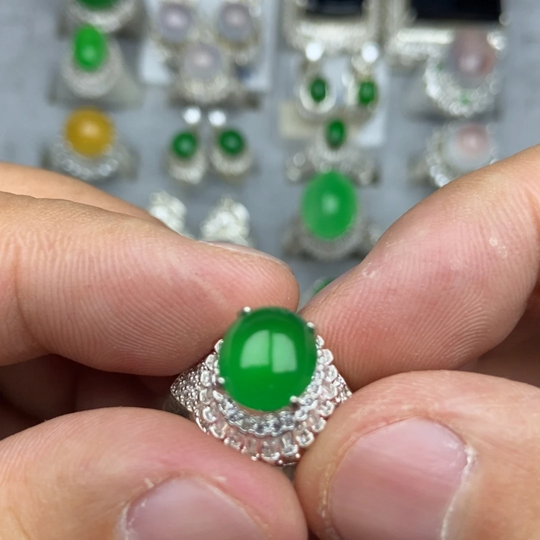 未镶嵌挂件翡翠阳绿