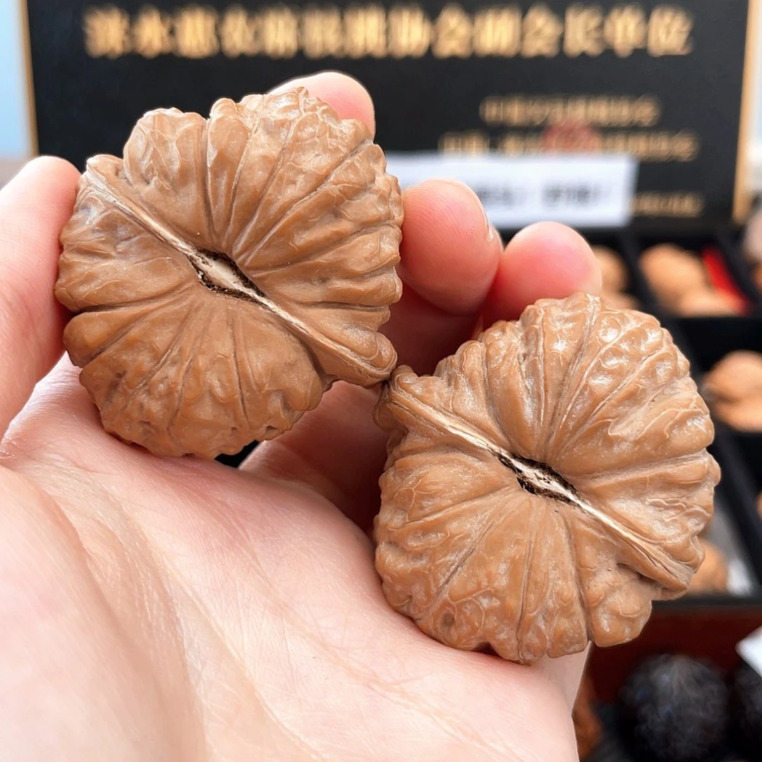 把件文玩核桃42尺49克随便盘一字凹底近正肩全品红4201