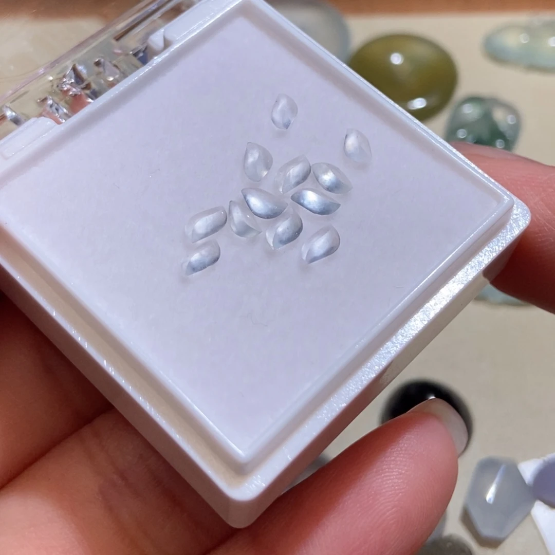 未镶嵌定制翡翠翡翠