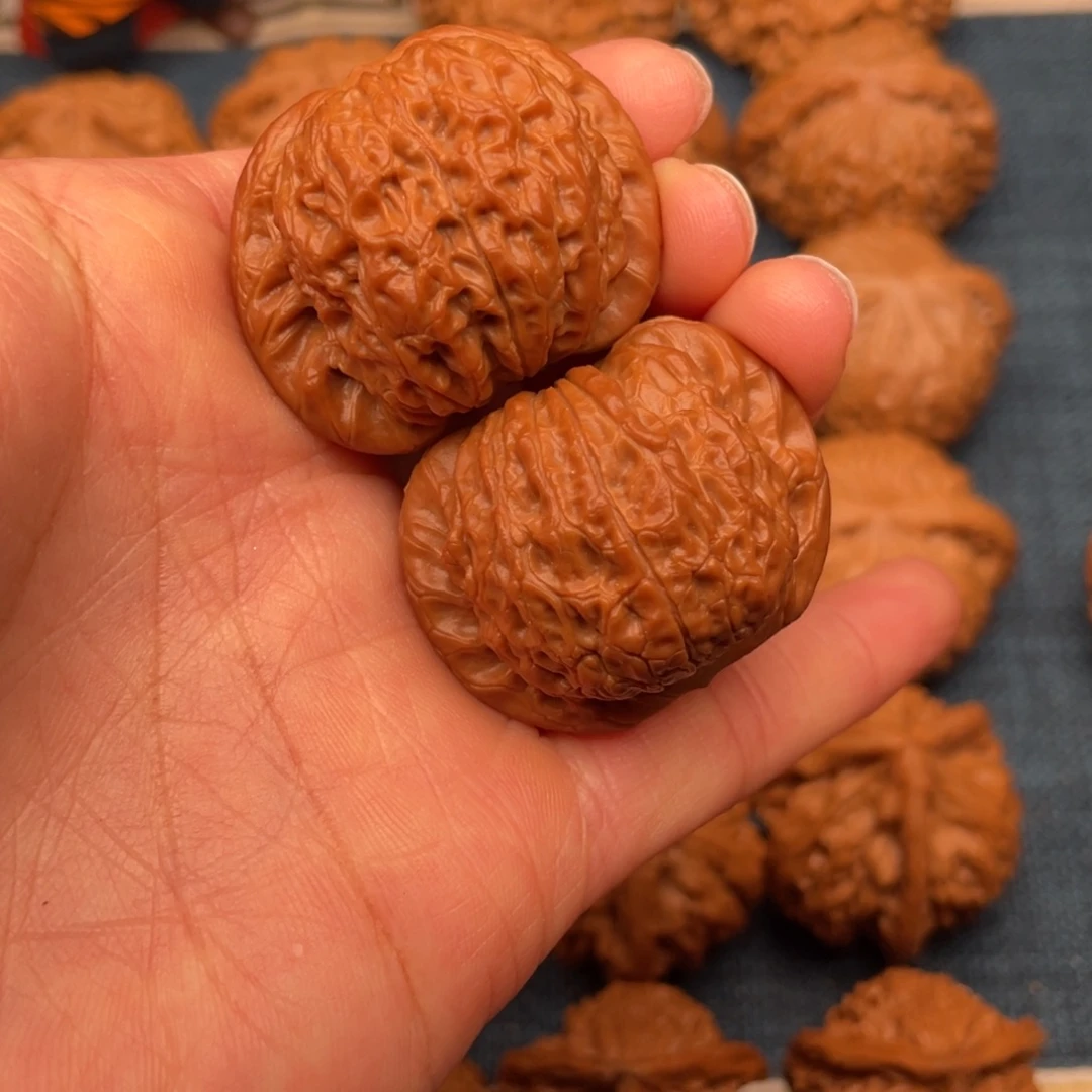 A***亮文玩核桃把件37全品毕业血麒麟