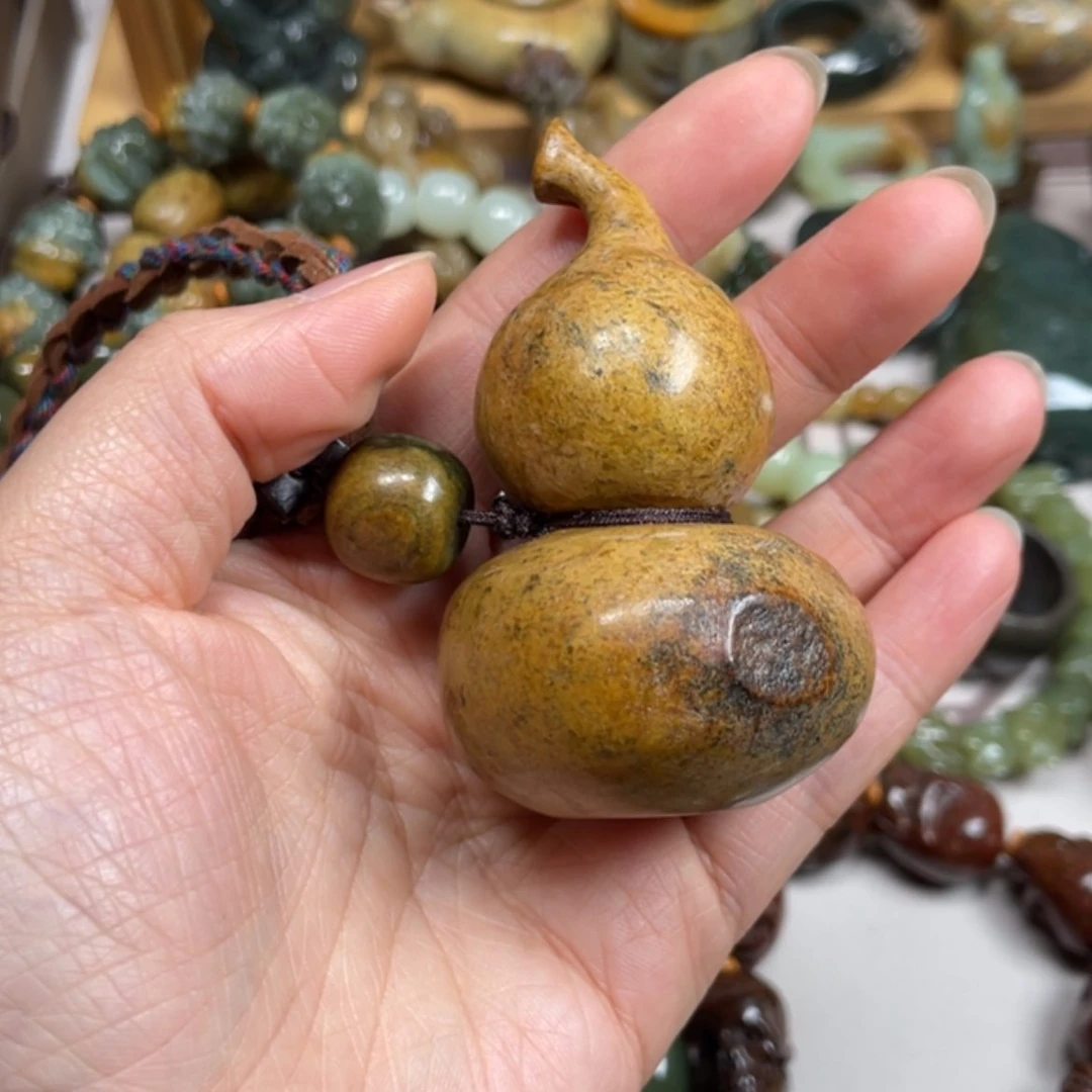【闪购商品】岫岩河磨玉（透闪石质玉）未镶嵌把件一**悔