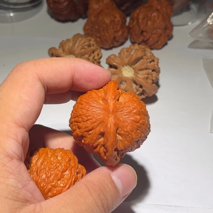 周***酒文玩核桃吊坠狮子头核桃