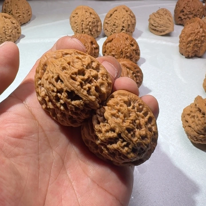 德***中吊坠文玩核桃南疆