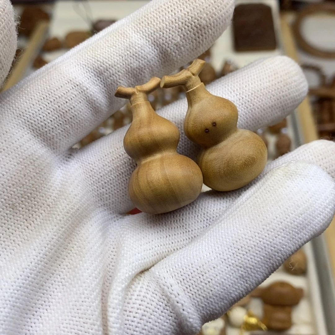 檀香木散珠印度迈索尔老山檀瑕疵葫芦一对