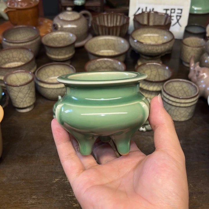 青瓷微瑕浮力特价