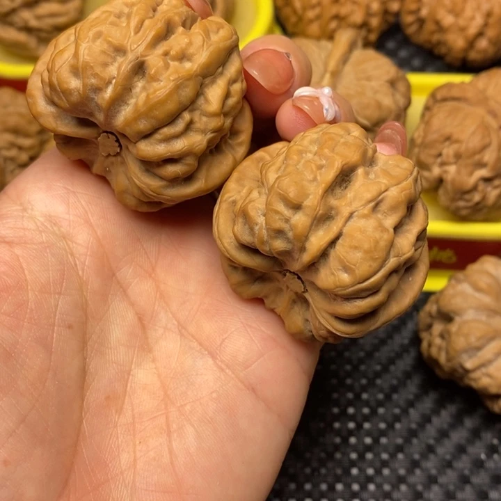 桃核吊坠逆**怂蛤蟆头……