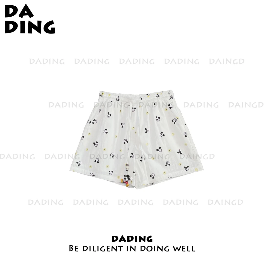 DADING 2025春夏新款设计感满幅印花米奇玩偶挂件短裤 210342