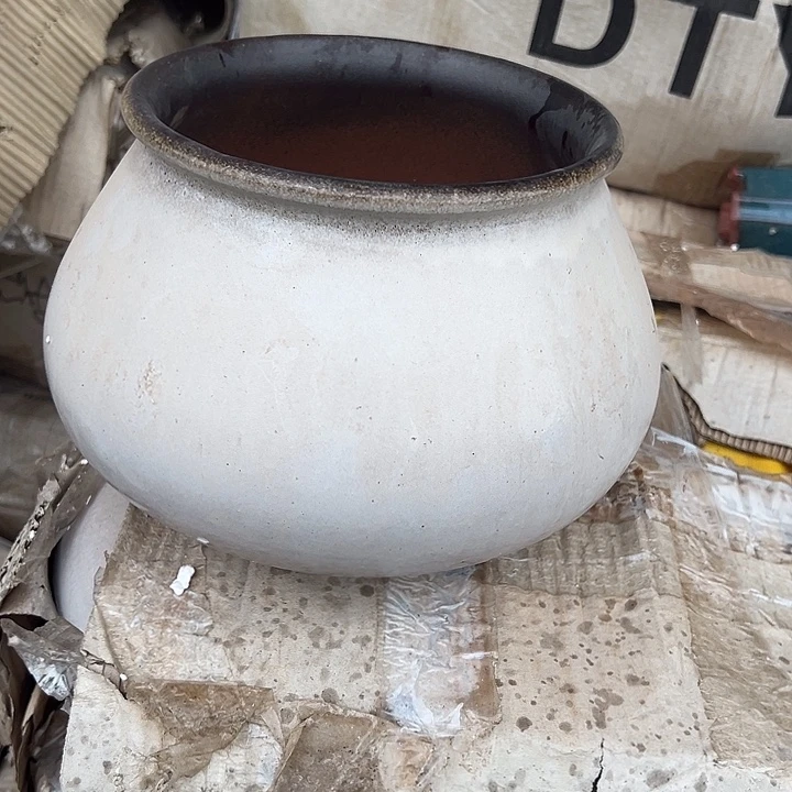 紫砂花盆口18高18清仓价。。。。。。。。