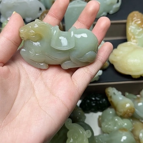 颈饰未镶嵌和田玉暖*