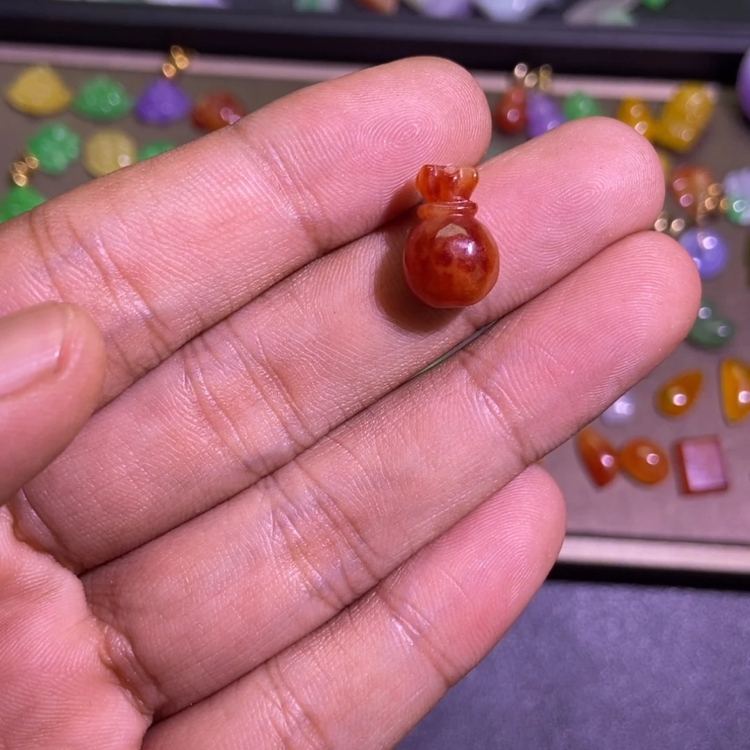 颈饰未镶嵌翡翠E*A吊坠