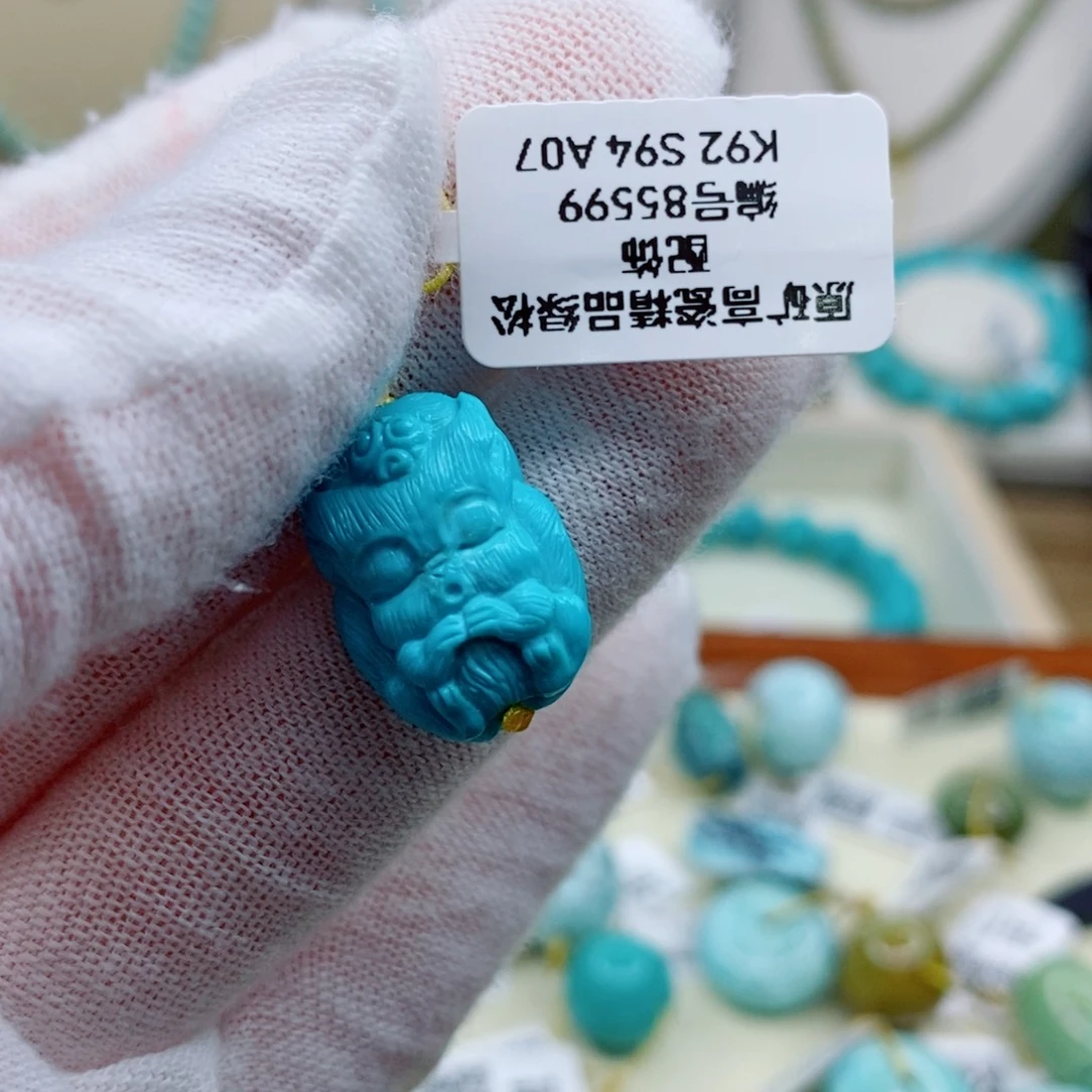 未镶嵌绿松石珠宝奇石