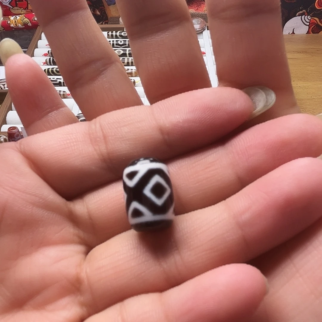 九***。玛瑙/玉髓颈饰合金