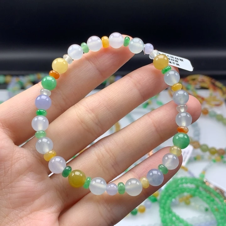 翡翠手镯未镶嵌翡翠