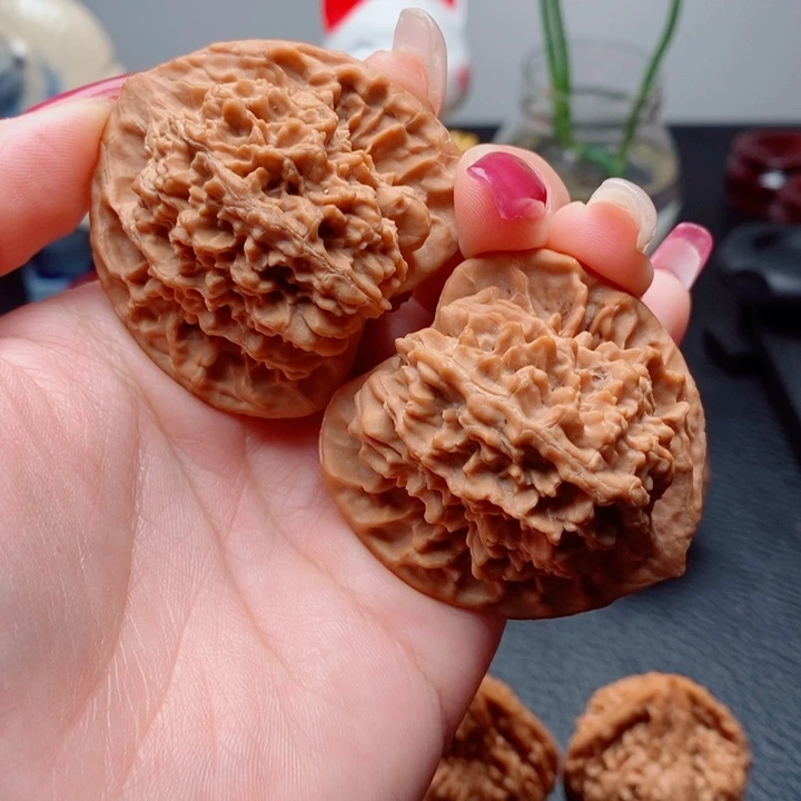 文玩核桃把件薄棱官帽45