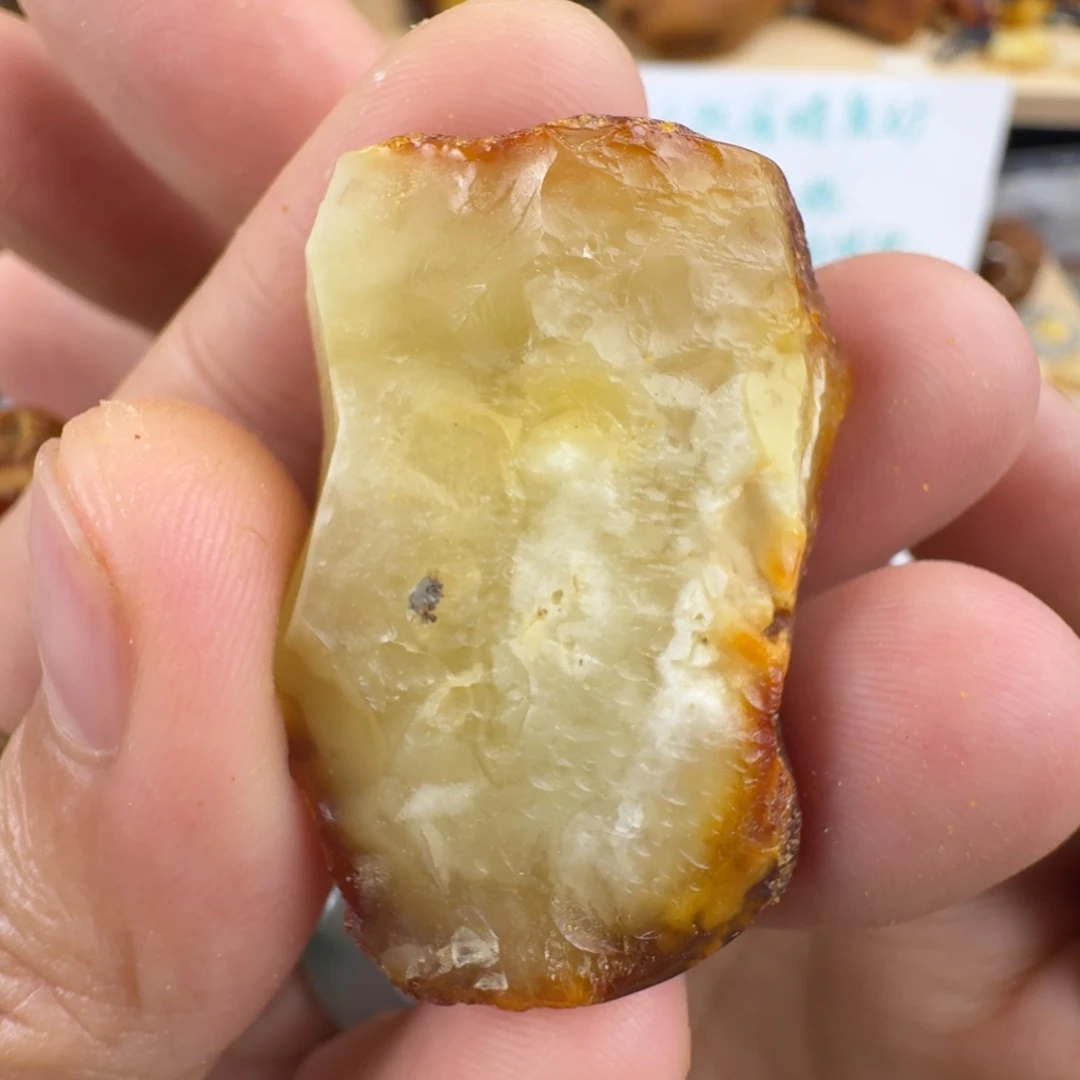 琥珀未镶嵌耳饰7.1克