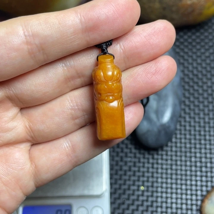 和田玉挂件未镶嵌屯****馆