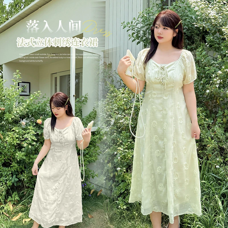 伊诺大码女装法式温柔刺绣连衣裙2025夏新款收腰泡泡袖长裙222249