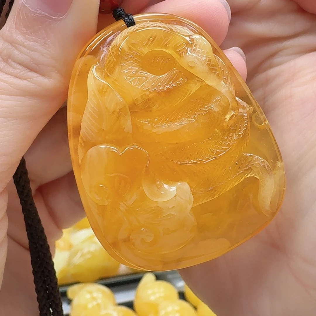 琥珀未镶嵌珠宝奇石