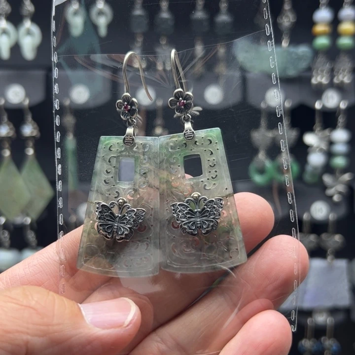 翡翠银S925镶嵌耳饰我***?