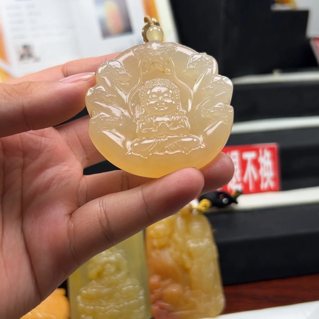 未镶嵌石英质玉（黄龙玉）黄龙玉