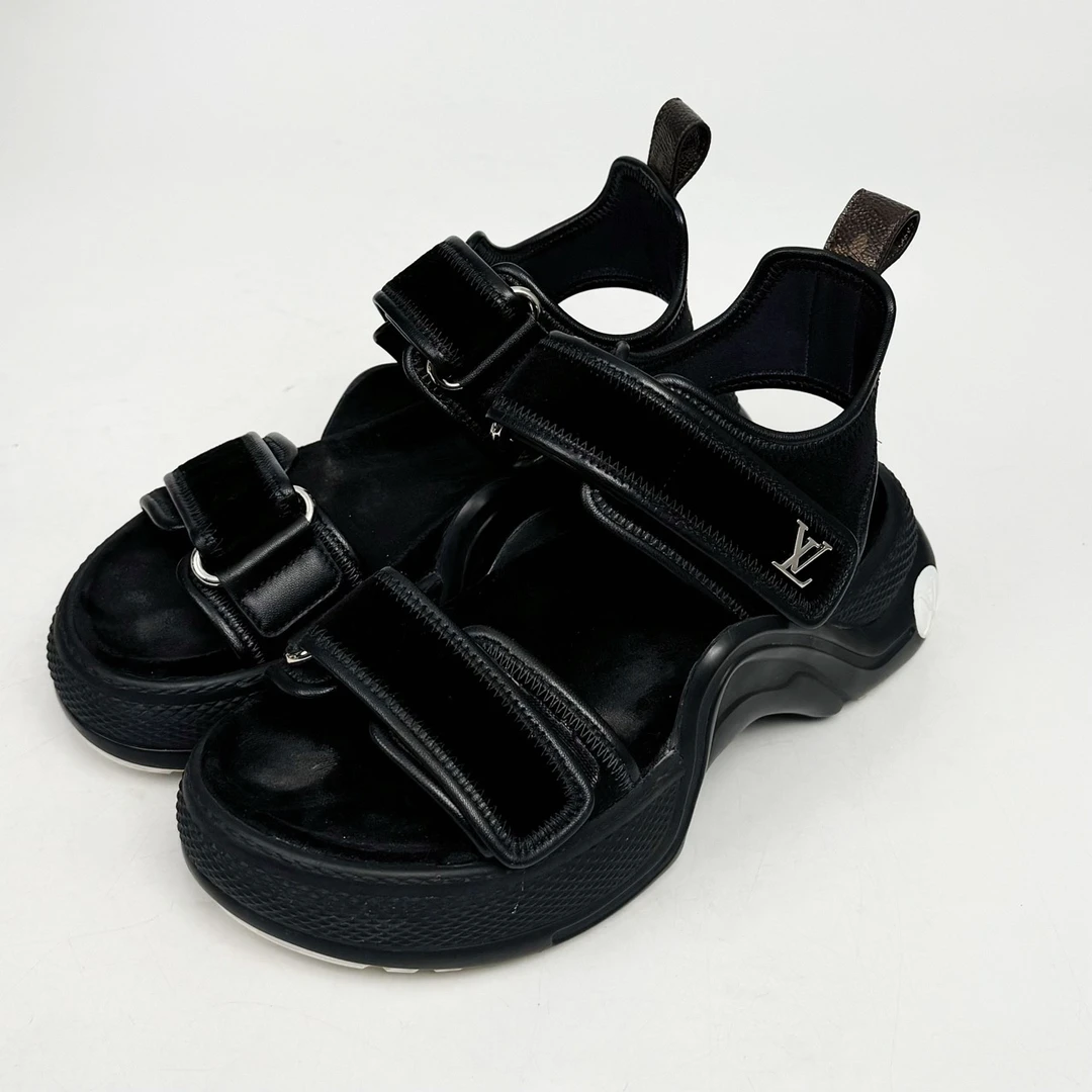 95新 LouisVuitton/路易威登 35码/LV/拱桥凉鞋/98新/jm07450