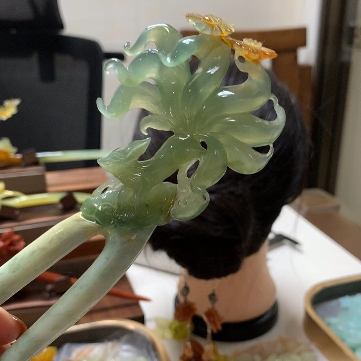 蛇纹石玉发饰未镶嵌二****。