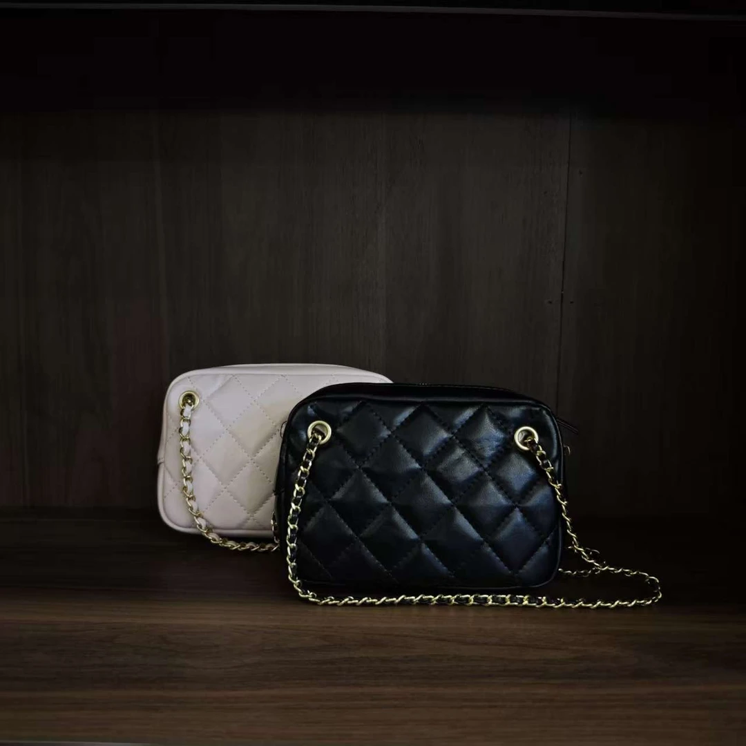 25新款高端定制时尚女包 化妆馒头