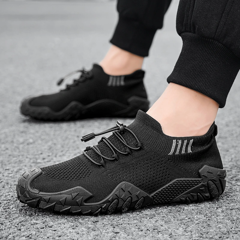 夏季男鞋透气飞织休闲运动懒人一脚蹬袜子鞋男超轻软底黑色网面鞋