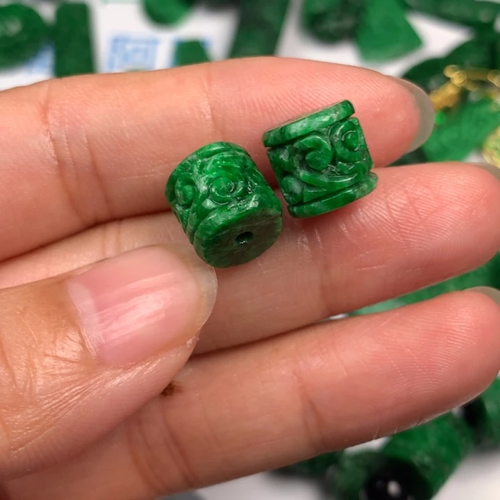 定制翡翠未镶嵌翡翠