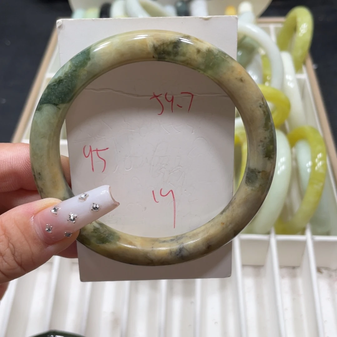 未镶嵌蛇纹石玉手镯