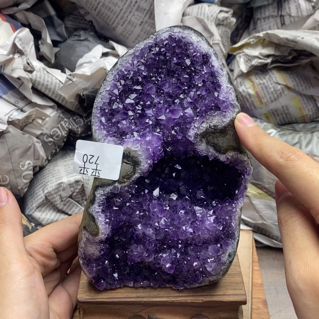 紫晶未镶嵌大型摆件（非配饰）