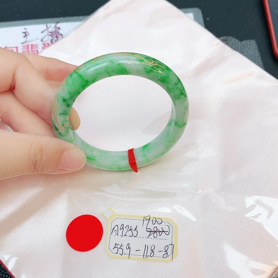 翡翠手镯未镶嵌缅甸翡翠