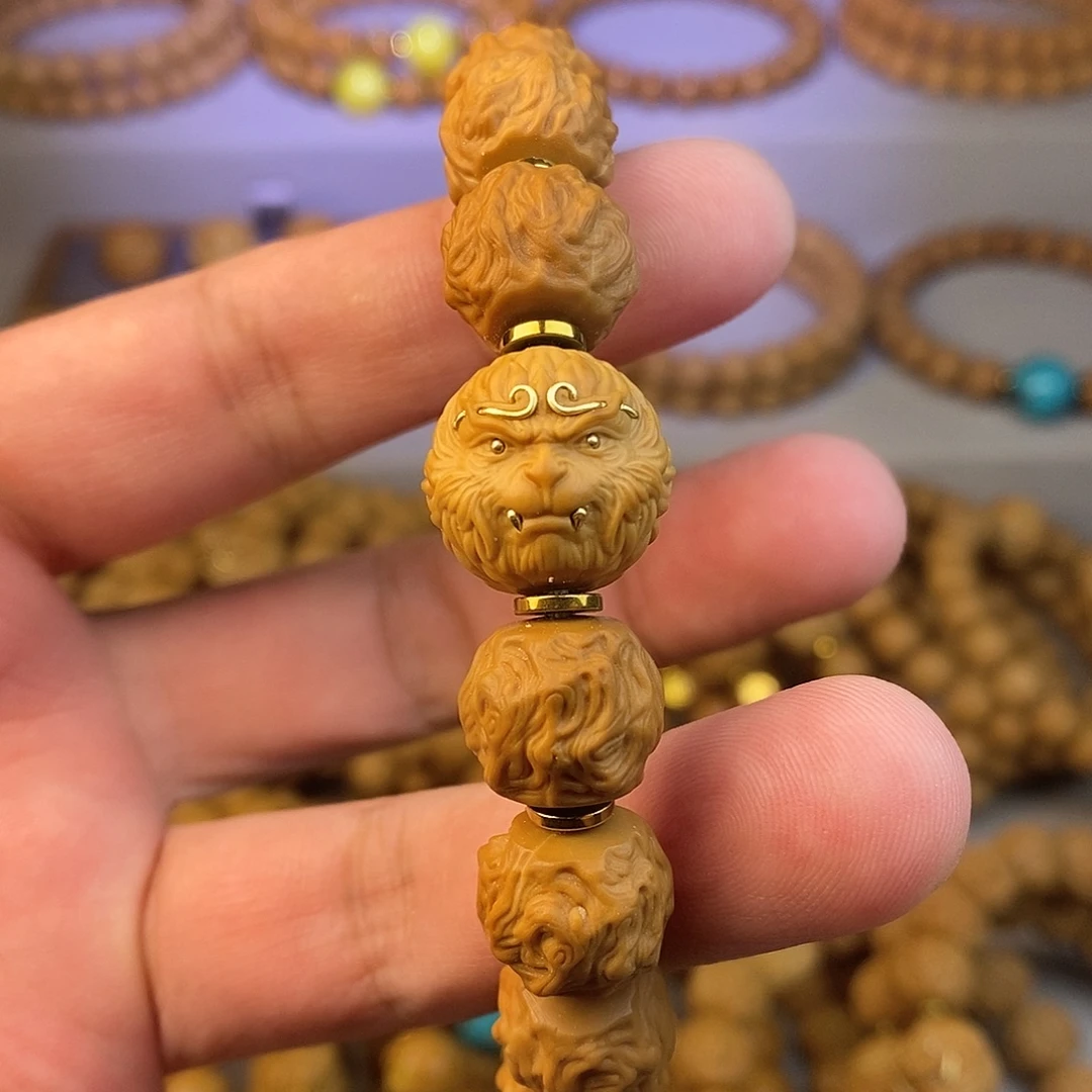 猴头核桃吊坠全品龙蛇 大圣