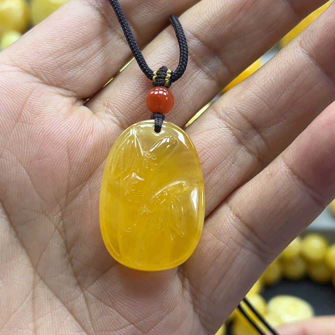 蜜蜡未镶嵌珠宝奇石