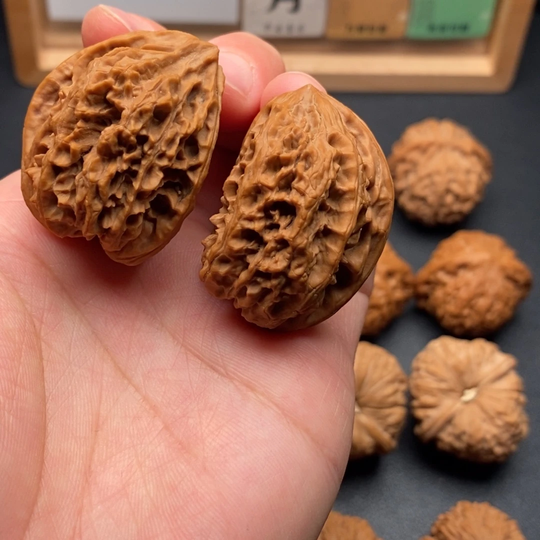 吊坠文玩核桃野牛半壁江山