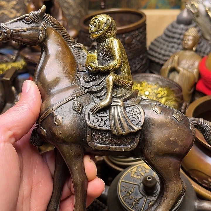 精美铜器批发档口