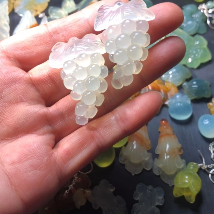 蛇纹石玉未镶嵌耳坠