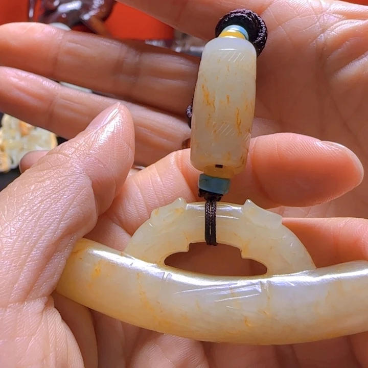 和田玉颈饰未镶嵌