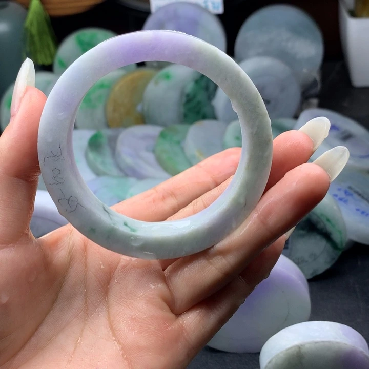 定制翡翠未镶嵌手镯