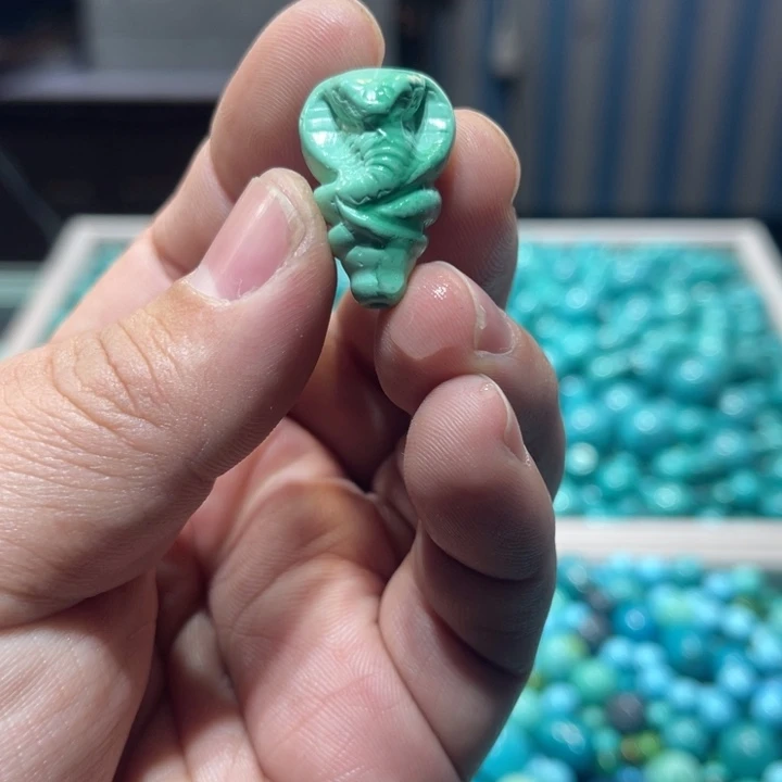 菱锰矿珠宝半成品未镶嵌