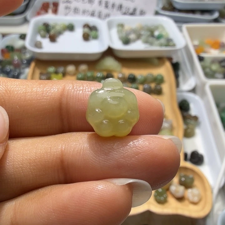 和田玉未镶嵌珠宝奇石