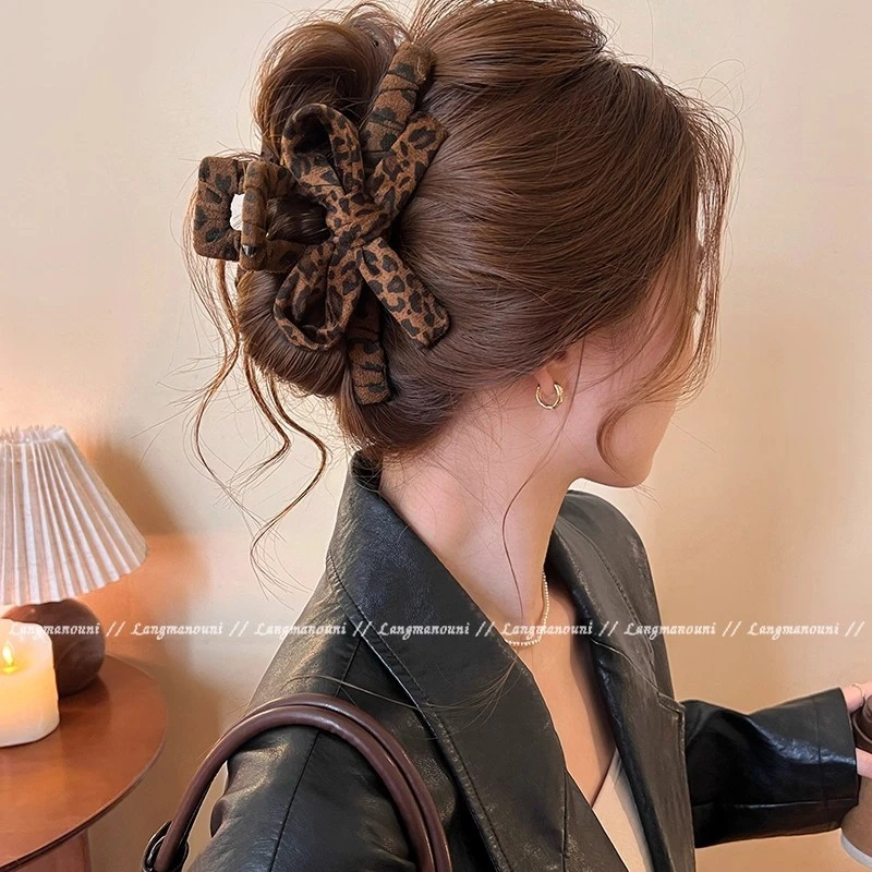 时髦回归~豹纹蝴蝶结抓夹鲨鱼夹2025新款发夹高级感发饰秋