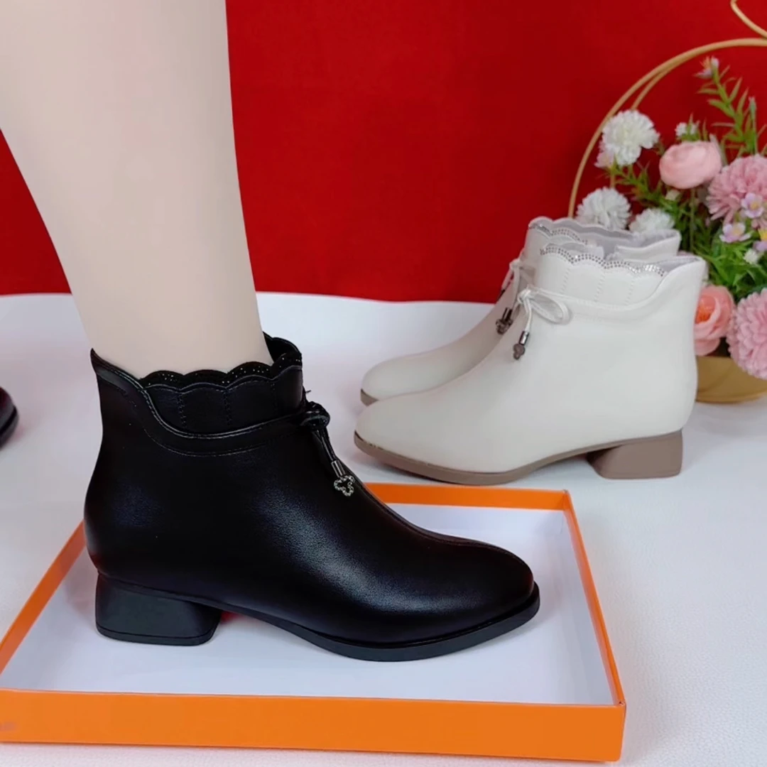 （国庆款）秋冬季新款时尚百搭3公分低跟加绒女士短靴气质韩版妈妈