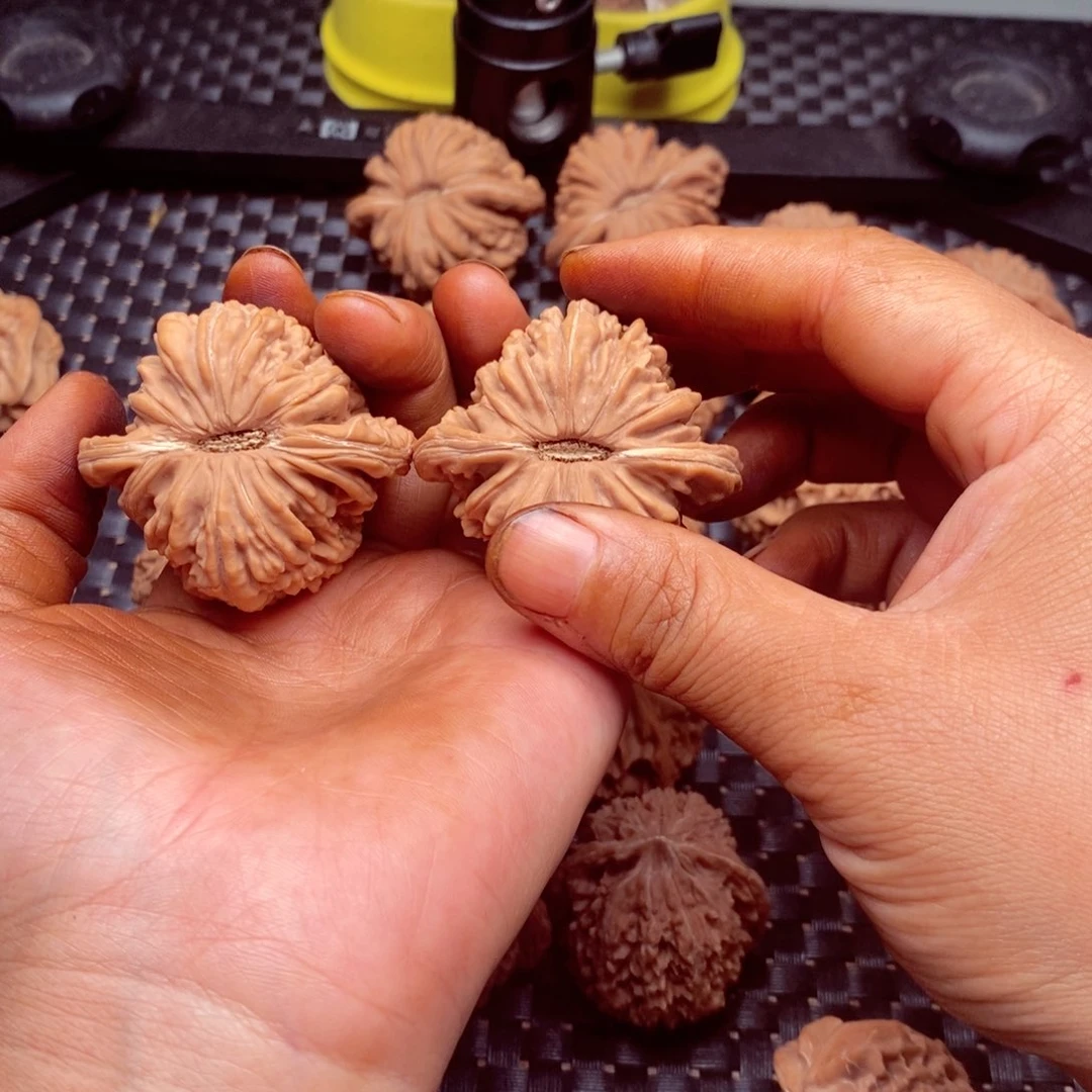 吊坠桃核Z**n文玩核桃