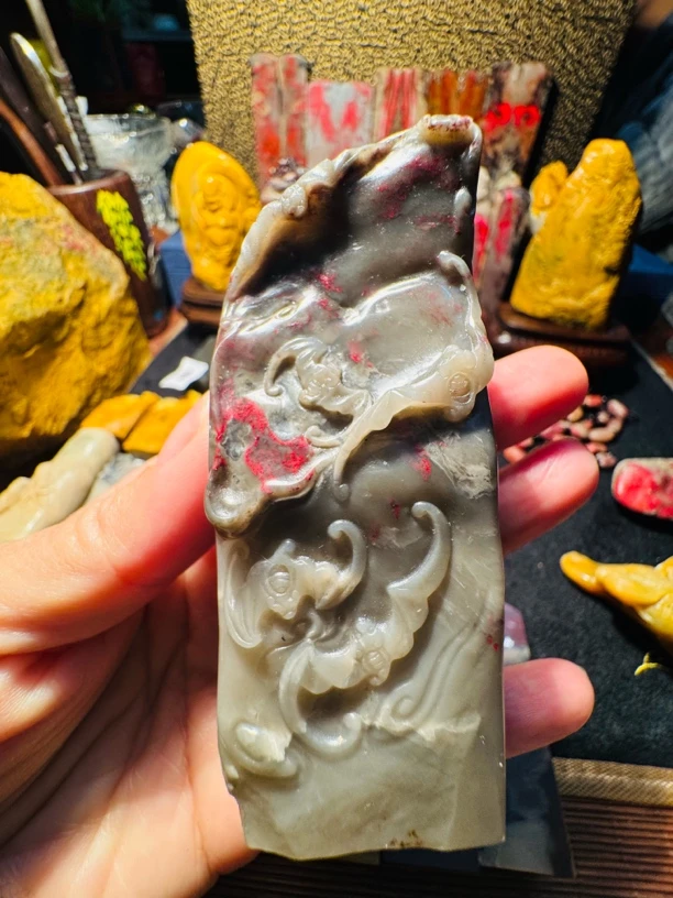 昌化鸡血石手把件，福在眼前