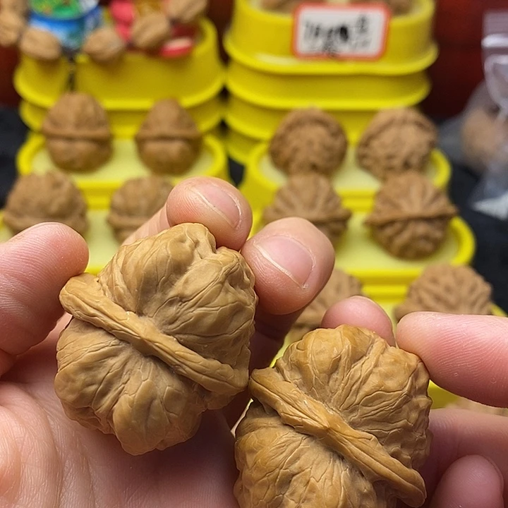蛤蟆头小尺寸文玩核桃